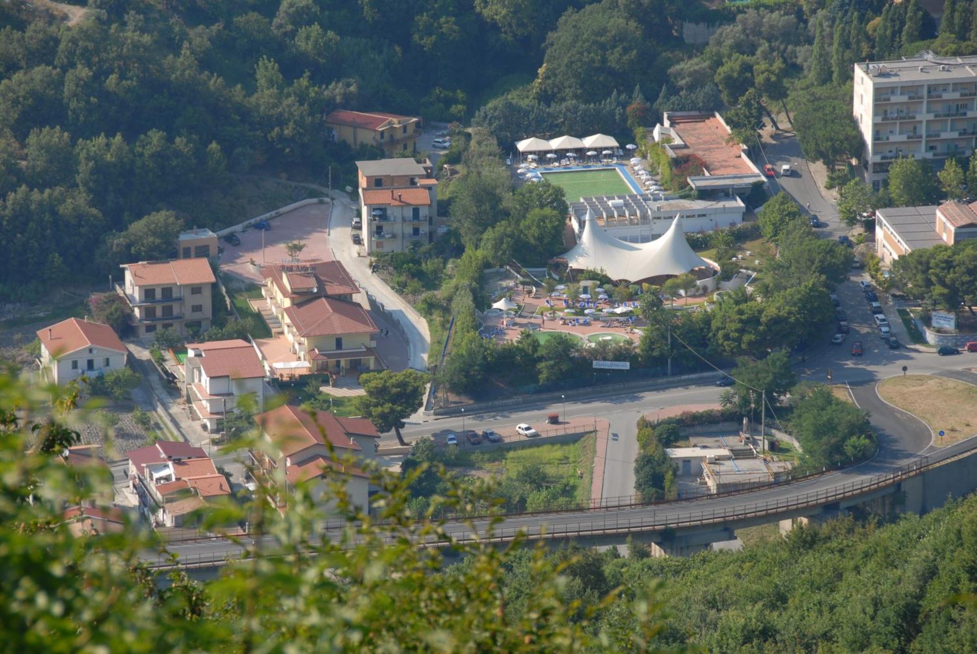 Real Asturias Hotel Acquappesa Eksteriør bilde